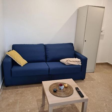 Studio Independant Et Bien Equipe Avec Veranda Commune Neuilly-sur-Marne Kültér fotó