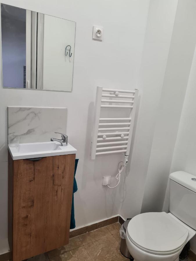Studio Independant Et Bien Equipe Avec Veranda Commune Neuilly-sur-Marne Kültér fotó
