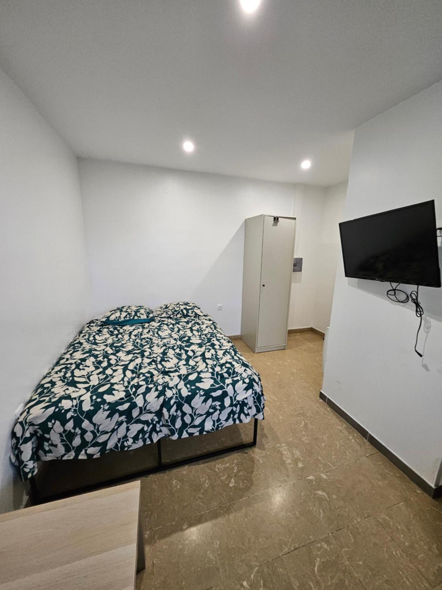 Studio Independant Et Bien Equipe Avec Veranda Commune Neuilly-sur-Marne Kültér fotó